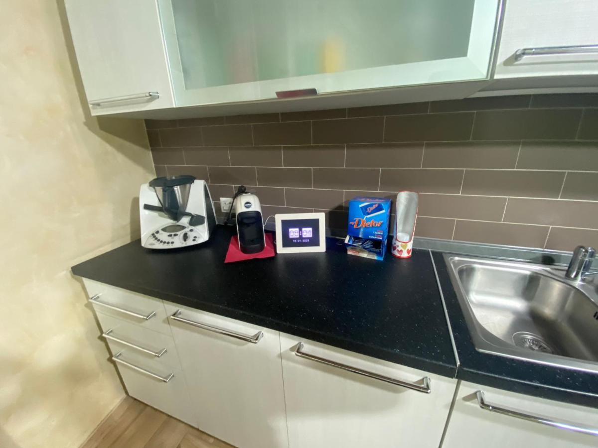 The “B” House Apartment Catania Luaran gambar