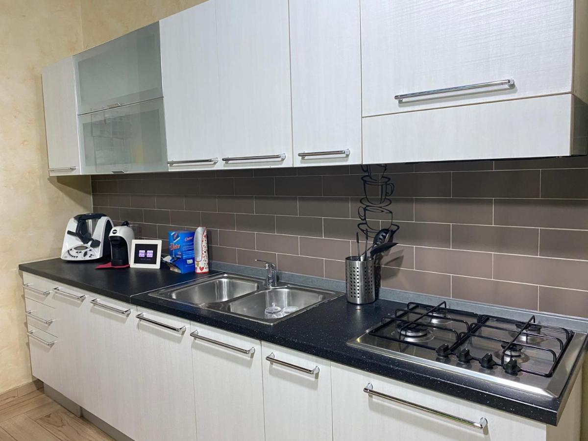 The “B” House Apartment Catania Luaran gambar