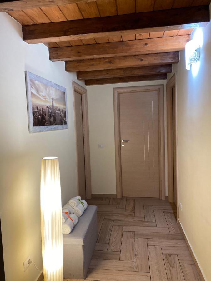 The “B” House Apartment Catania Luaran gambar