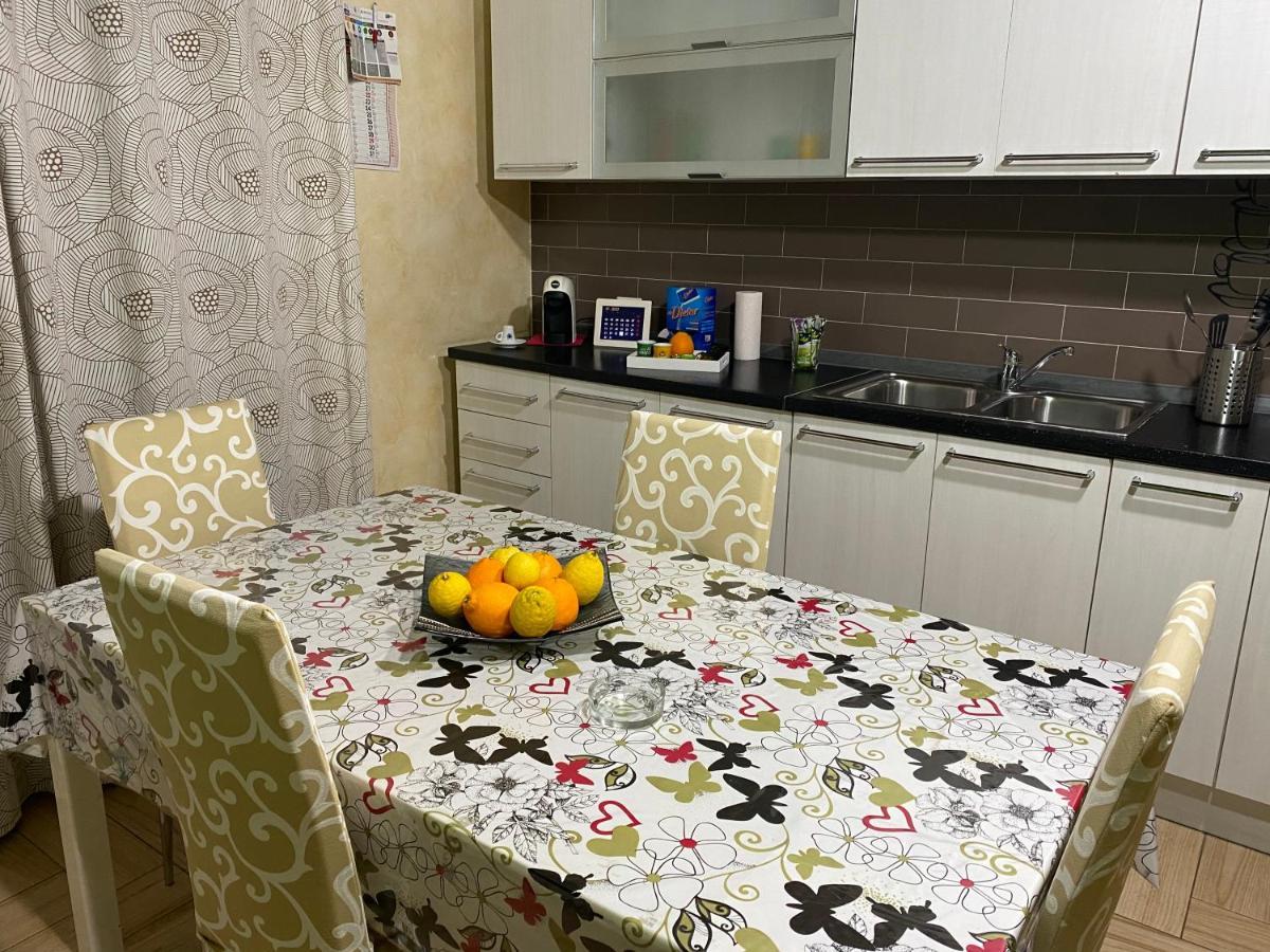The “B” House Apartment Catania Luaran gambar
