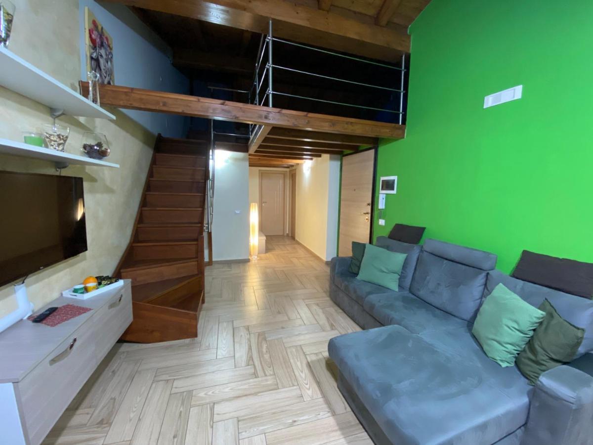 The “B” House Apartment Catania Luaran gambar