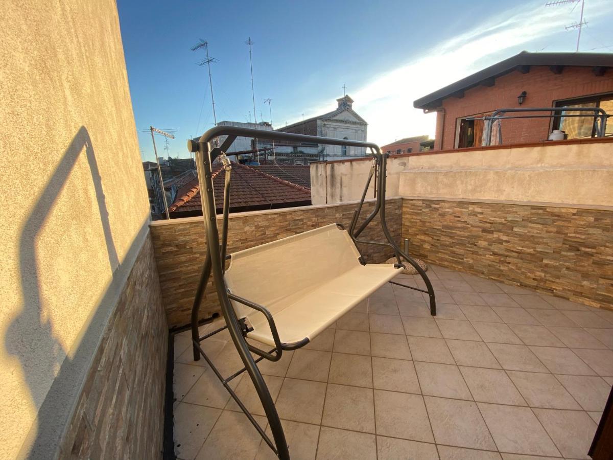 The “B” House Apartment Catania Luaran gambar